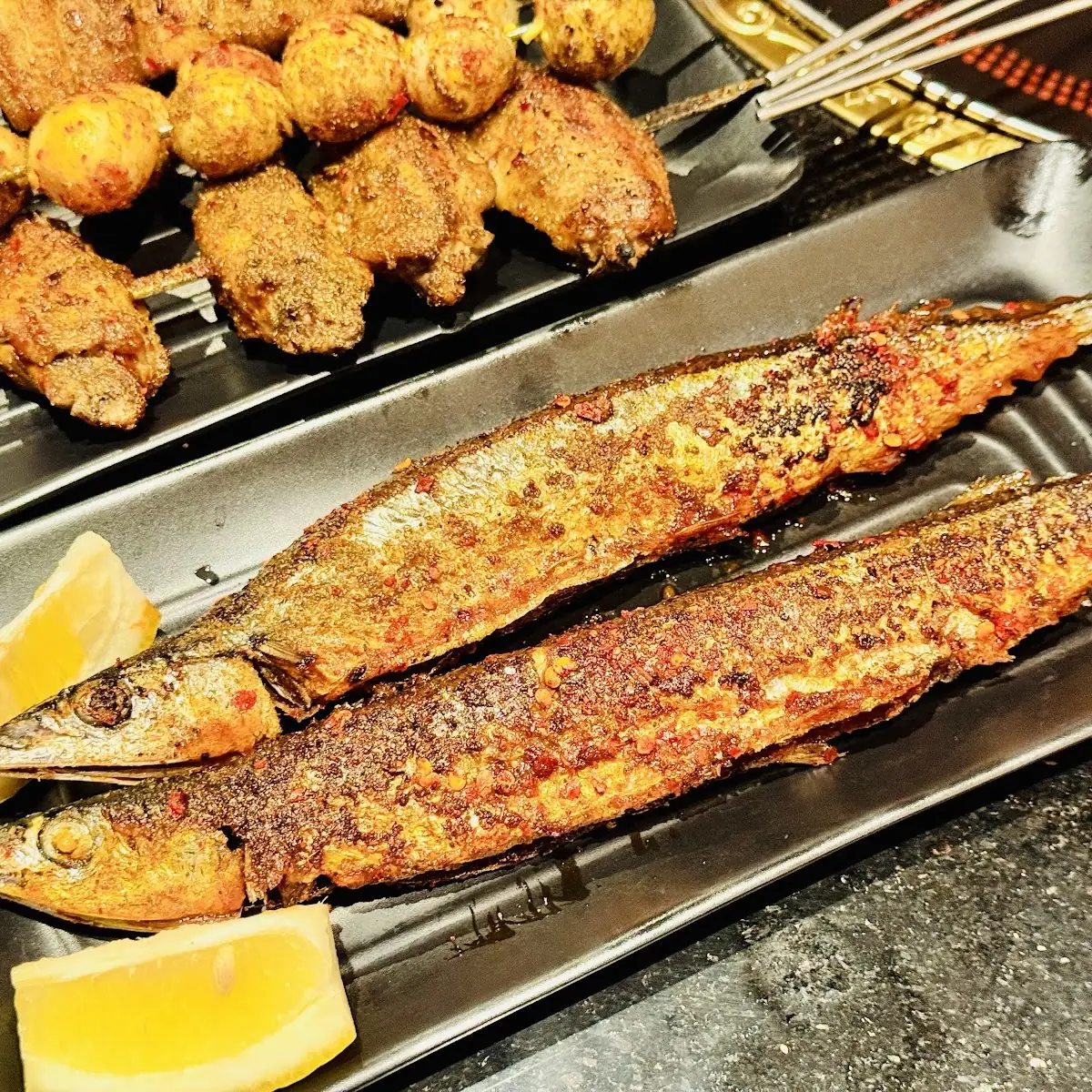 pan-fried saury 香煎秋刀鱼
